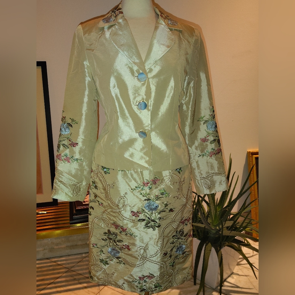 New, Nina Cole Couture Silk Embroidered Skirt Suit